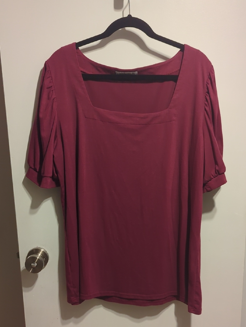 Adreamly Women's Square Neck, Puff Sleeves Top In Magenta
